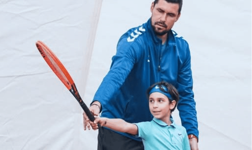 Minge Verde și Galbenă la Academia Victor Hănescu, în grupele de performanță pentru copii Minge Verde și Galbenă la Academia Victor Hănescu, în grupele de performanță pentru copii