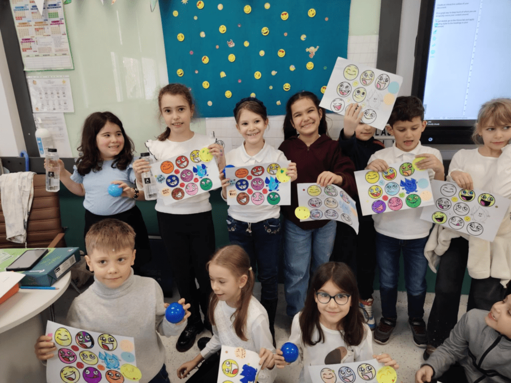 „Ape curate asumate” susține o viziune ecologică asupra comunicării asertive ȋn şcoli „Ape curate asumate” susține o viziune ecologică asupra comunicării asertive ȋn şcoli