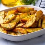 Rețetă de vară: cartofi cu pesmet, usturoi și ierburi aromatice